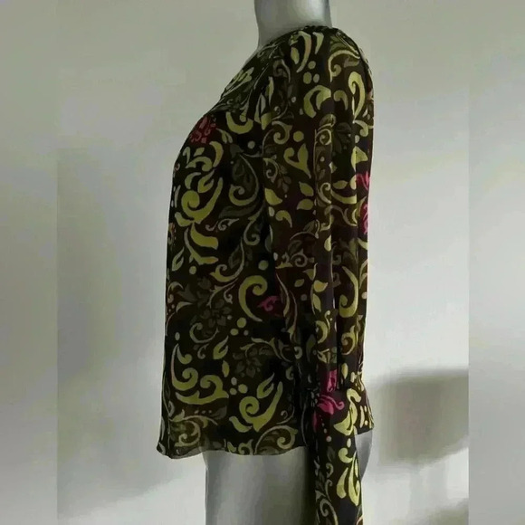 FREE💟Sweet Pea Mesh  Top - Picture 3 of 15